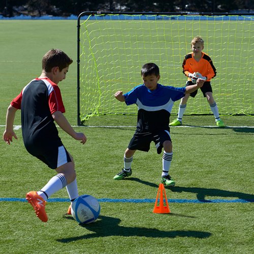 Franklin Sports Plastic Soccer Cones - Mini Sports Cones for Drills + Practice - Flexible Orange Goal Cones for Training + Games - 9 Inches