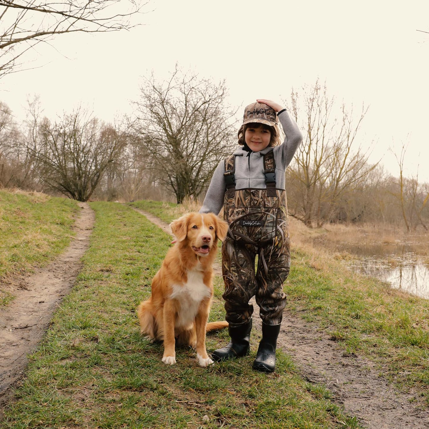 DaddyGoFish Neoprene Chest Waders for Kids and Adults, BootFoot, Fishing & Hunting with a Camouflage Caps, and a Wader Hanger