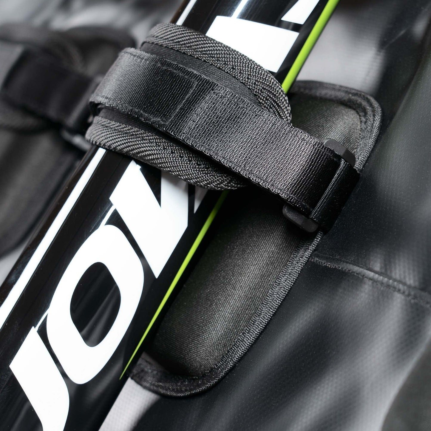 CyclingDeal Tailgate Bike Pads - Mountain MTB Bike Carrier Bicycle Rack Cover Protection Mats for Pickup Truck - Fits up to 5 Bikes - 54" Wide for 5 Bikes (w/Tool Pockets)