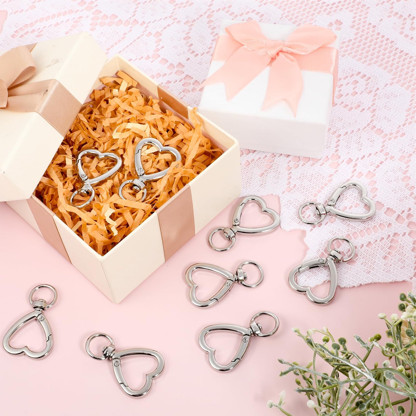 20 Pcs Metal Heart Keychain Clip Sliver Heart Carabiner Clips for Keys, DIY Creative Design Hanging Buckle Key Ring Spring Snap Keychain Clip Snap Hook Keychain Clip for Wristlets Holders and Keychain