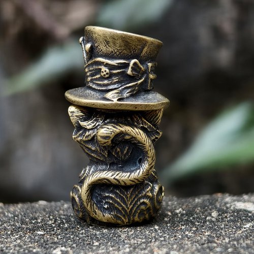 Husiwugear Brass Paracord Beads - EDC Knife Lanyard Beads & Pendant, DIY Metal Decor Accessories for 550 Paracord (Dagger Cat)