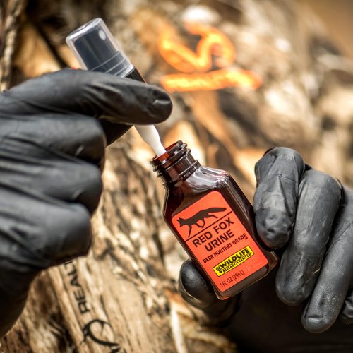 Wildlife Research Center Red Fox Urine Predator Calling Masking Scent for Deer Hunting