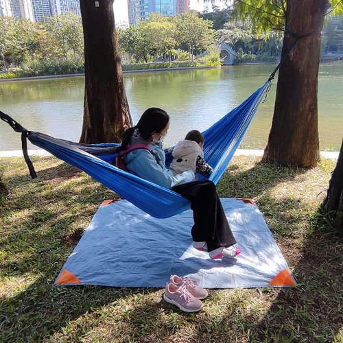 Orga'Neat Pocket Picnic Blanket, Sandproof Lightweight Pocket Camping Tarp, 55?³x 60??Foldable & Fits into Small Bag, Water Resistant Washable Quick Dry Compact Beach Mat for Outdoor Recreation