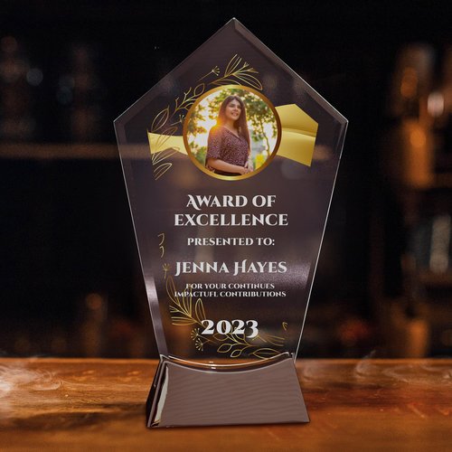 9 1/4" Personalized Award Glass Plaque, Personalized Plaque as Awards and Trophies, Glass Awards Plaques as Retirement and Employee of the Month Plaque, Appreciation and Leadership Gifts L (Design 6)