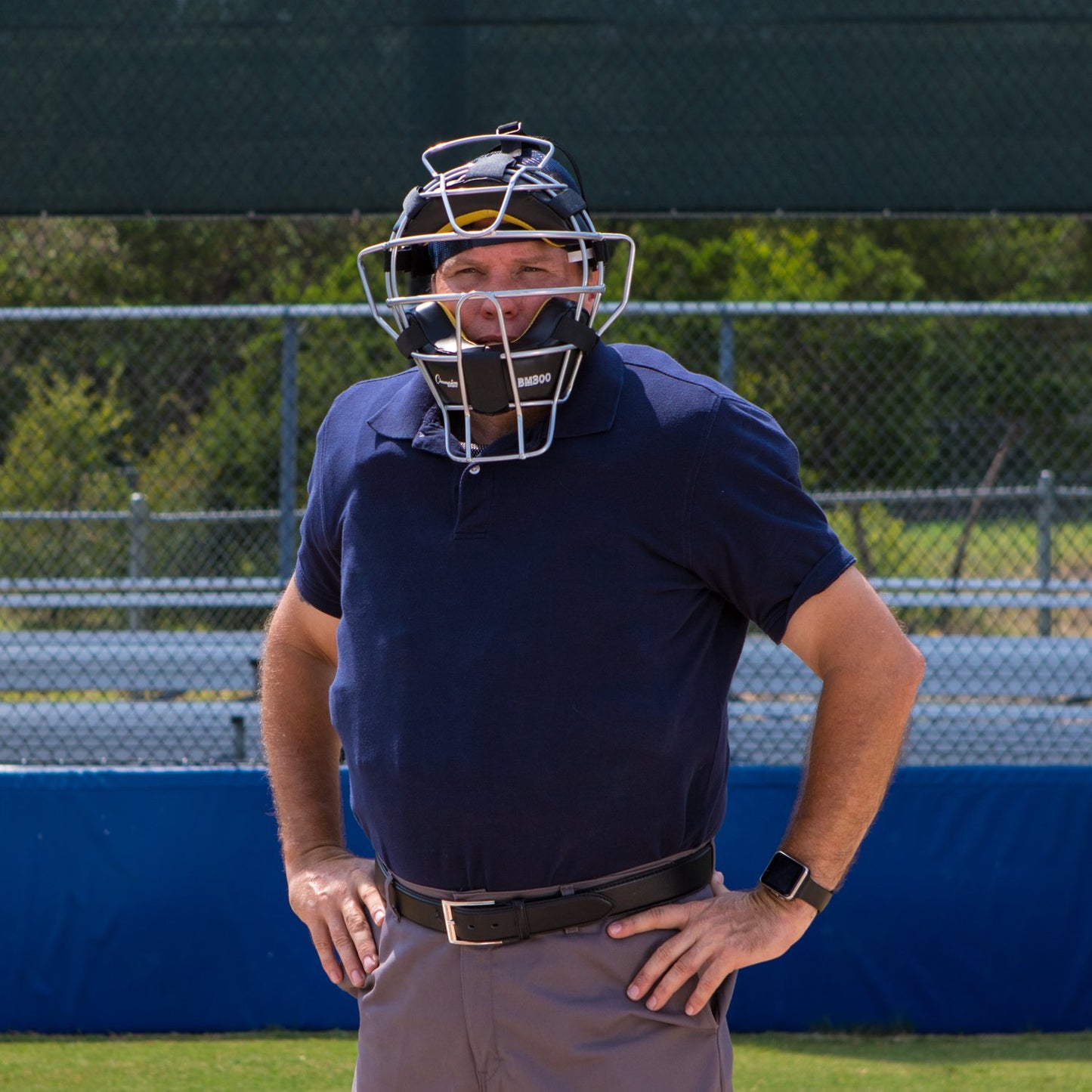 Champion Sports Umpire Chest Protector: 3 Millimeter Molded Plate Armor Style Softball & Baseball Chest Protector - 16" - Black
