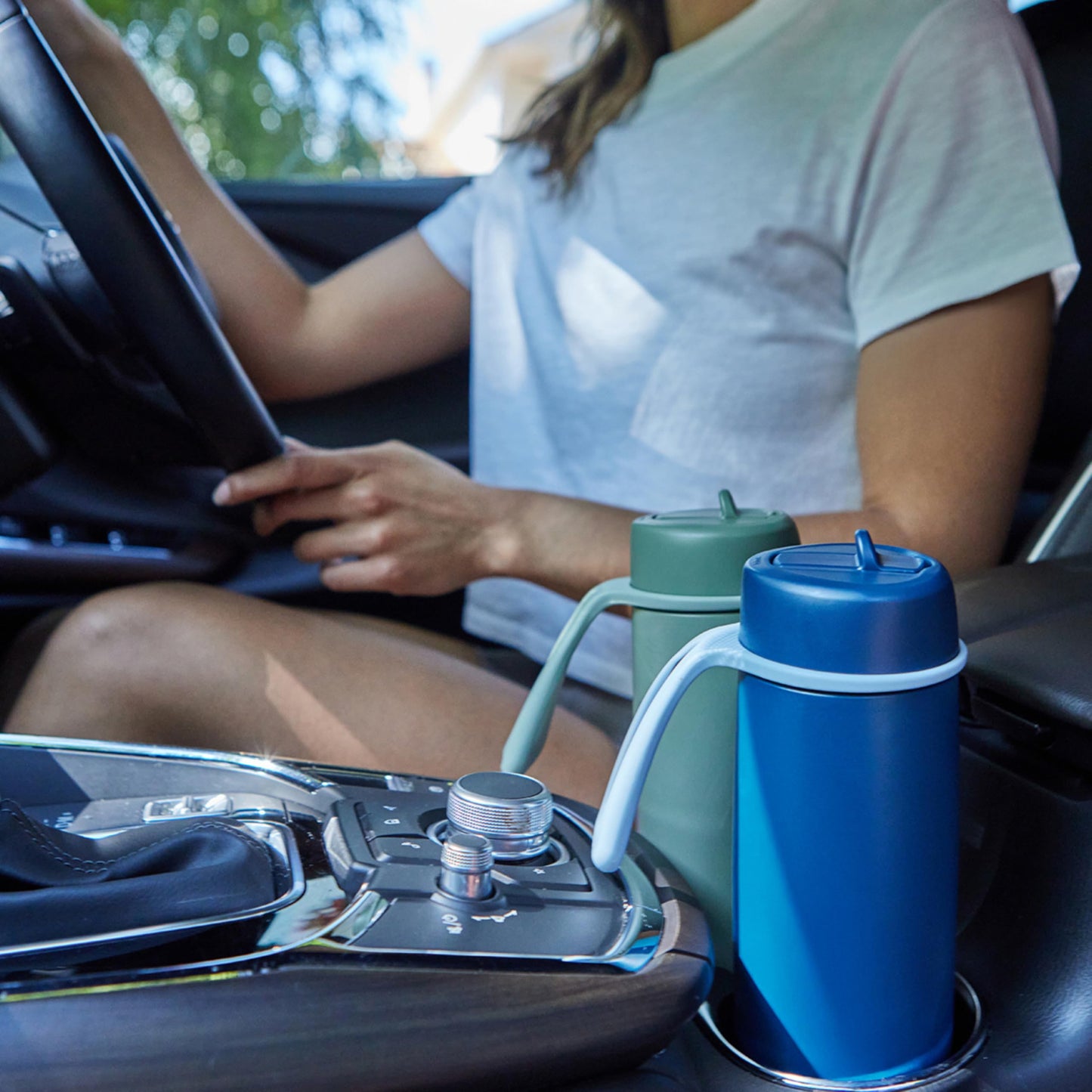 b.box 23oz Insulated Water Bottle w/Flip Top Lid for All Ages - 44 Hours Cold - Leak Proof Stainless Steel Water Bottle with Lid & Straw for Travel, Gym & School, BPA Free - Midnight