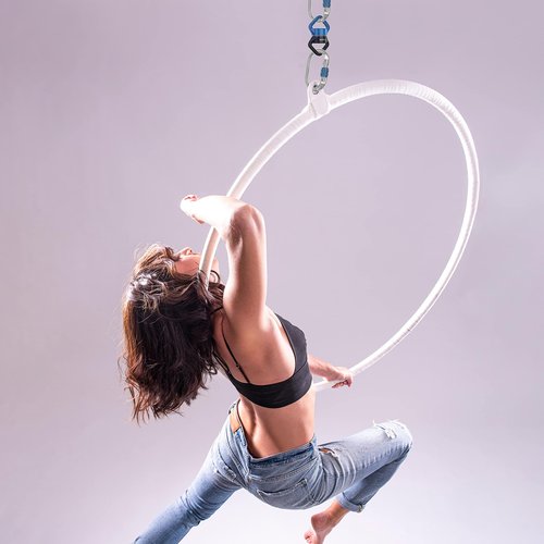 Aum Active Aerial Hoop 90cm/95cm Single Point Lyra Hoop Set, Includes Storage Bag, Carabiners, Swivel, Strop, and Tape for Beginners, Home Practice, and Circus Ring