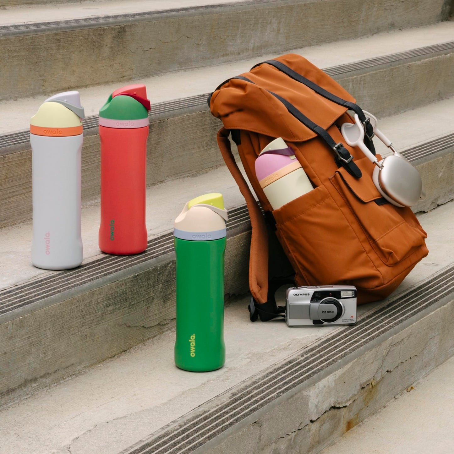 Owala FreeSip Insulated Stainless Steel Water Bottle with Straw for Sports and Travel, BPA-Free, 24oz, Dreamy Field