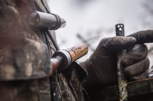 Duck Commander Phil Robertson Pro Series Duck Hunting Accessory and Gear Duck Call, Oak