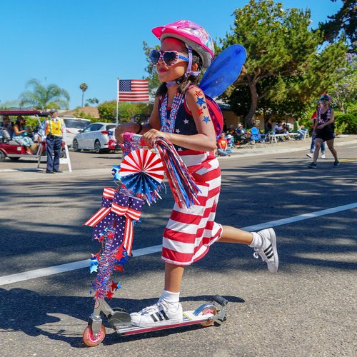 Suncalla 4th of July Bike Decoration Kit Parade Patriotic Red White and Blue Tinsel Garlands Bike Streamers American Bow USA Flags Star Stickers Bicycle Decorations for Independence Day