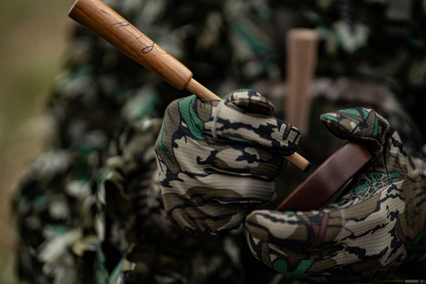 BLOCKER OUTDOORS Finisher Customizable Camouflage Hunting Gloves (MO Bottomland Original, Medium)