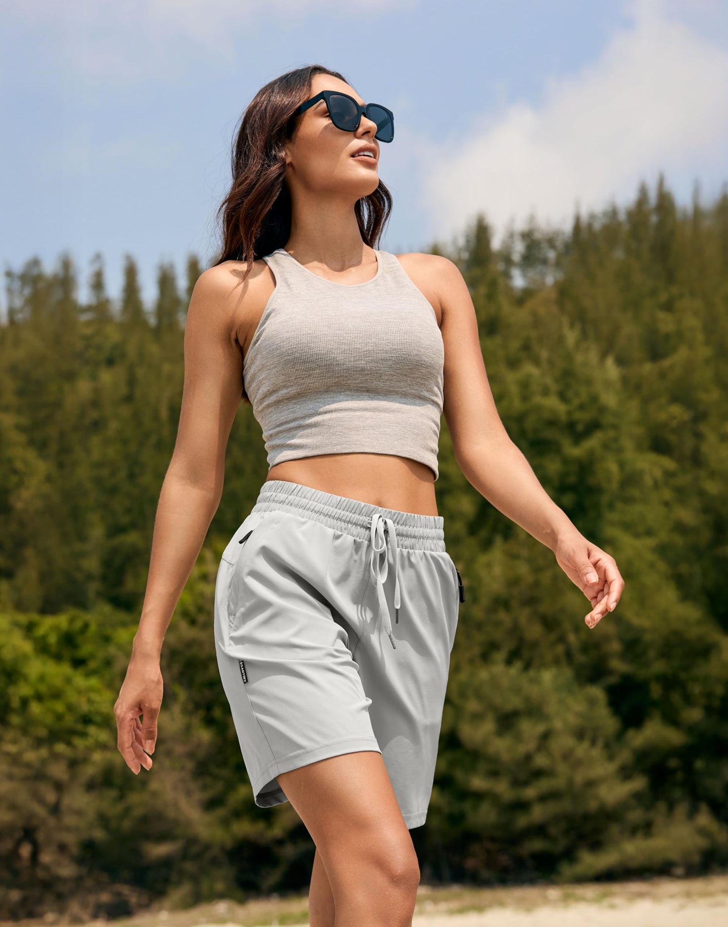 SANTINY Women's 7''/ 9'' Hiking Shorts with 3 Zipper Pockets Lightweight Quick Dry Long Athletic Golf Shorts for Women Casual (Light Grey_M)