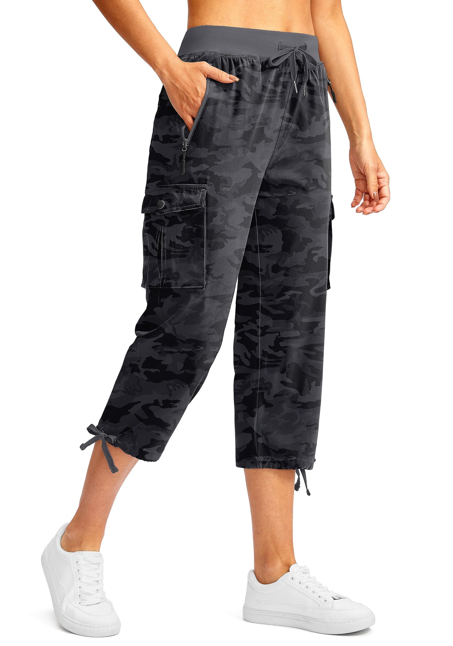 Soothfeel Women's Cargo Capris Pants with 6 Pockets Lightweight Quick Dry Travel Hiking Summer Pants for Women Casual (Black Camo, 4XL)