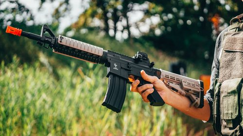 Game Face GFR37PKT Warrior Protection Spring-Powered Airsoft Rifle And Pistol Kit, Earth/Black