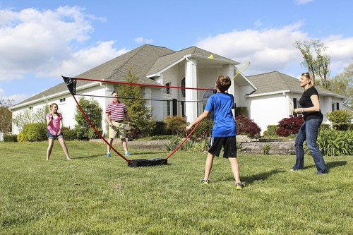 Zume Games Portable Badminton Set with Net, 4 Rackets, Shuttlecocks & Carrying Case – Outdoor Lawn Game for Backyard, Beach, or Park – Easy Setup, No Tools Required
