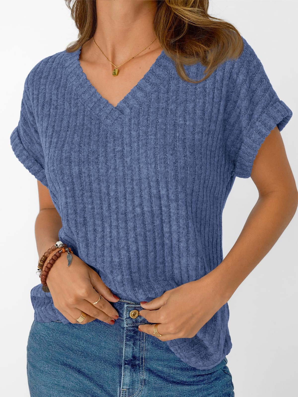AUTOMET Womens Short Sleeve V Neck Cute Tops 2026 Fall Fashion Sweaters