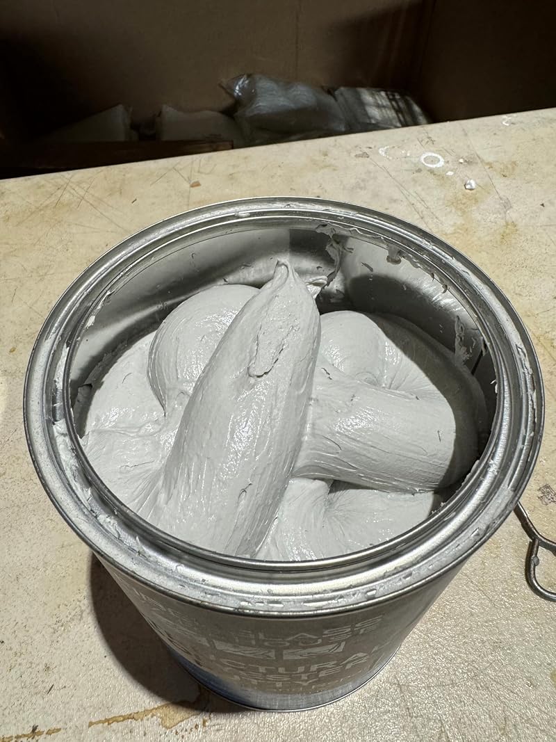 Structural Polyester Putty for Bonding & Repair (Quart) with Fiberglass Fibers