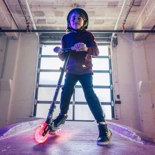 Aero Scooter for Kids 5-7, Boys & Girls 2 Wheels Kick Scooter with Dynamic Lights, Foldable & Height Adjustable