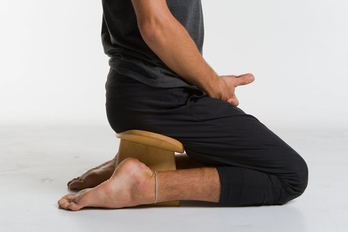 BLUECONY Meditation Bench IKUKO Basic, Preassembled Version, Wooden Kneeling Ergonomic Seiza - Solid Wood Natural, High Height (8" or 20 cm)