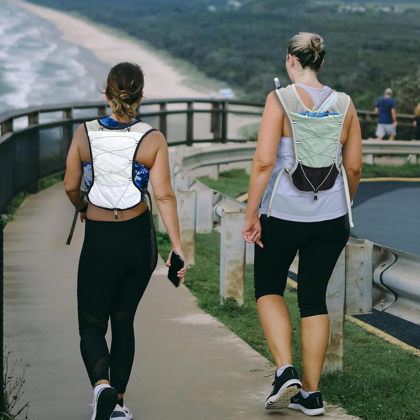 Hydration Running Vest Ultra-Lightweight for Women Men [2025 Upgraded], Breathable All-Weather Water Vest Hiking Backpack, Adjustable Water Backpack for Hiking, Cycling, Trail Marathon Race