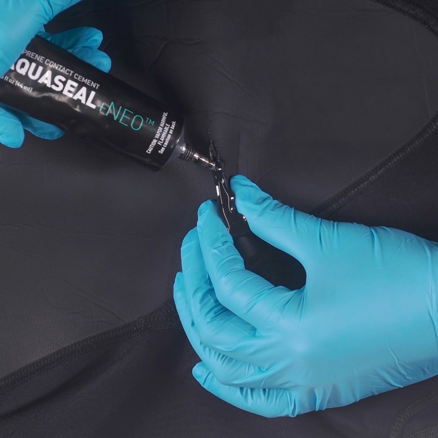 GEAR AID Aquaseal NEO Contact Cement for Neoprene and Wetsuit Repair, 1.5 fl oz, Black (14110)