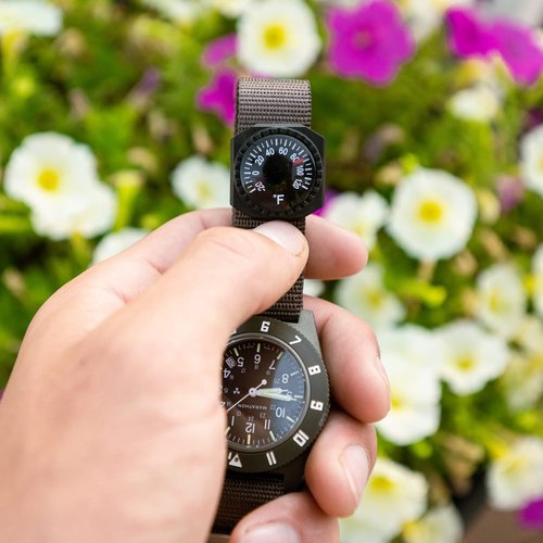 Sun Company Slip-on Wrist Thermometer - Easy-to-Read Dial Thermometer for Watch Band or Paracord Survival Bracelet