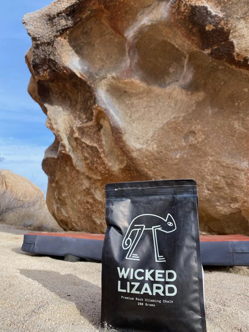 Wicked Lizard Signature Sports Chalk, 280 Grams (10 oz), Loose and Chunky