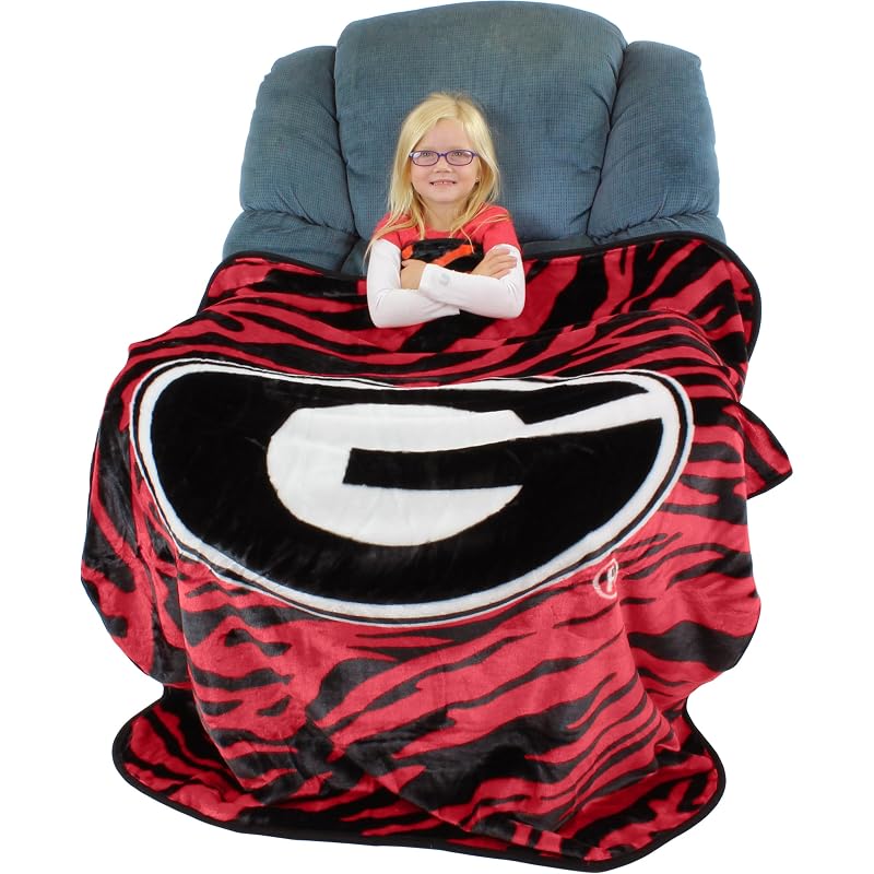 Georgia Bulldogs Raschel Throw Blanket - 60 x 50 in (Variation: Georgia Bulldogs)