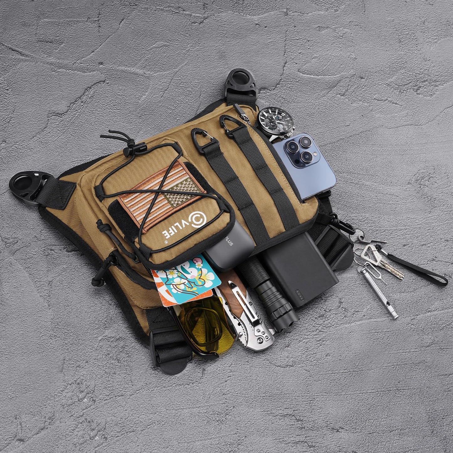CVLIFE Outdoor Chest Bag for Men, Tactical Chest Pack with Phone Holder, Adjustable Running Vest Bag with Extra Storage, Lightweight Anti-theft EDC Rig for Hiking, Cycling, Sports, Workouts, Khaki