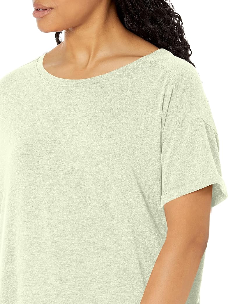 Light Green Amazon Essentials Women's Studio Relaxed-Fit Lightweight Crewneck T-Shirt - Medium