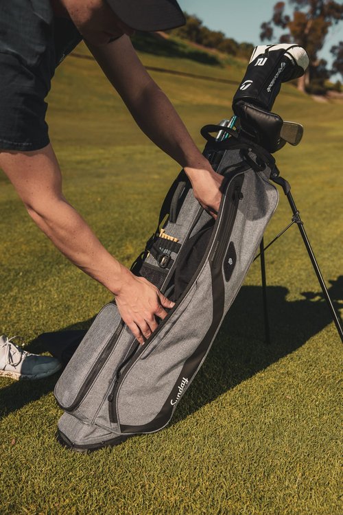 Sunday Golf Loma XL Bag - Lightweight Golf Bag with Strap and Stand – Easy to Carry Pitch n Putt Golf Bag – Golf Stand Bag for The Driving Range, Par 3 and Executive Courses, 3.4 pounds (Heather Gray)