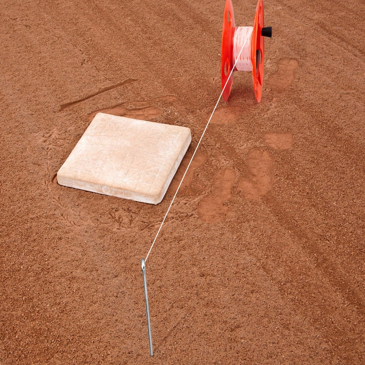 PullCrease Sports Standard String Winder Kit with 500 ft #36 Nylon String Line and Ground Nail, Baseball Field Line String Cord Storage Reel with Center Spin Handle for Baseball Soccer Track and Field