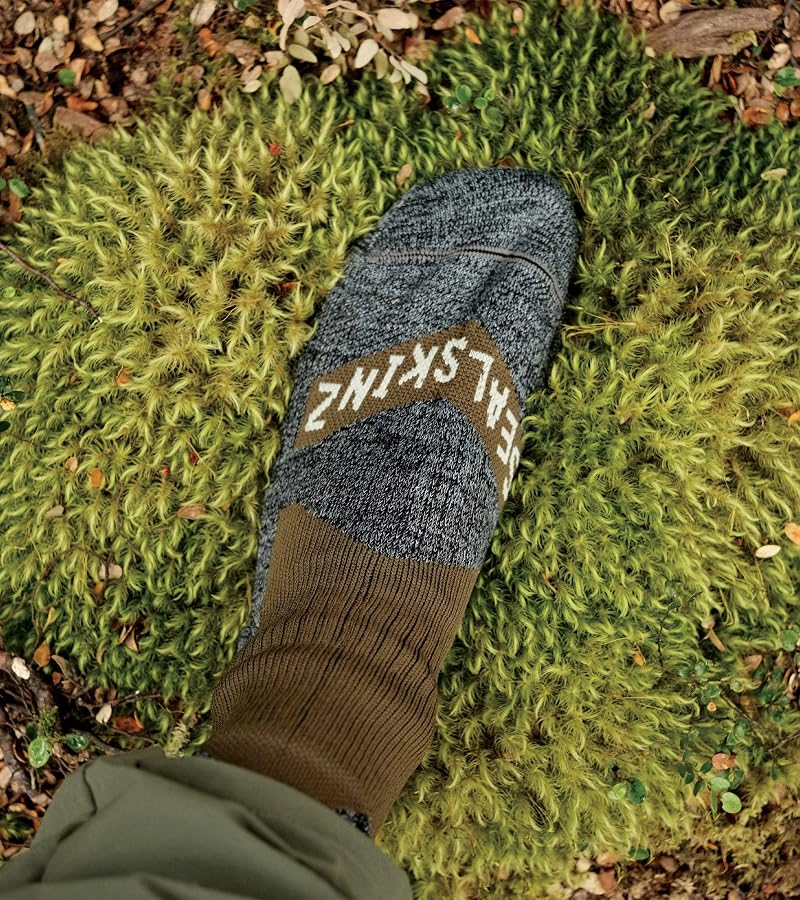 SEALSKINZ Unisex Waterproof All Weather Mid Length Sock - Navy, Large