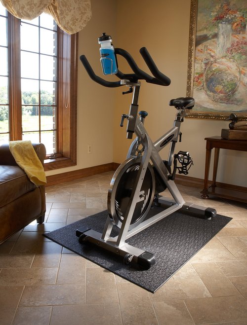 SuperMats Heavy Duty Equipment Mat 30GS for Treadmills Ellipticals Rowing Machines Recumbent Bikes and Exercise Equipment (2.5-Feet x 6-Feet) (30 in x 72 in) (76.2 cm x 182.88 cm), Black