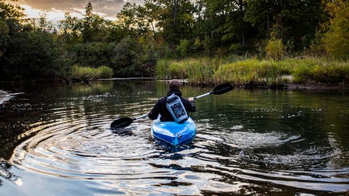 Piscifun Waterproof Backpack 10L 20L 30L 40L Floating Backpack with Waterproof Phone Case for Water Sports Fishing Boating Kayaking Surfing Rafting Gift for Men Women, Green, 10l-2, 10l