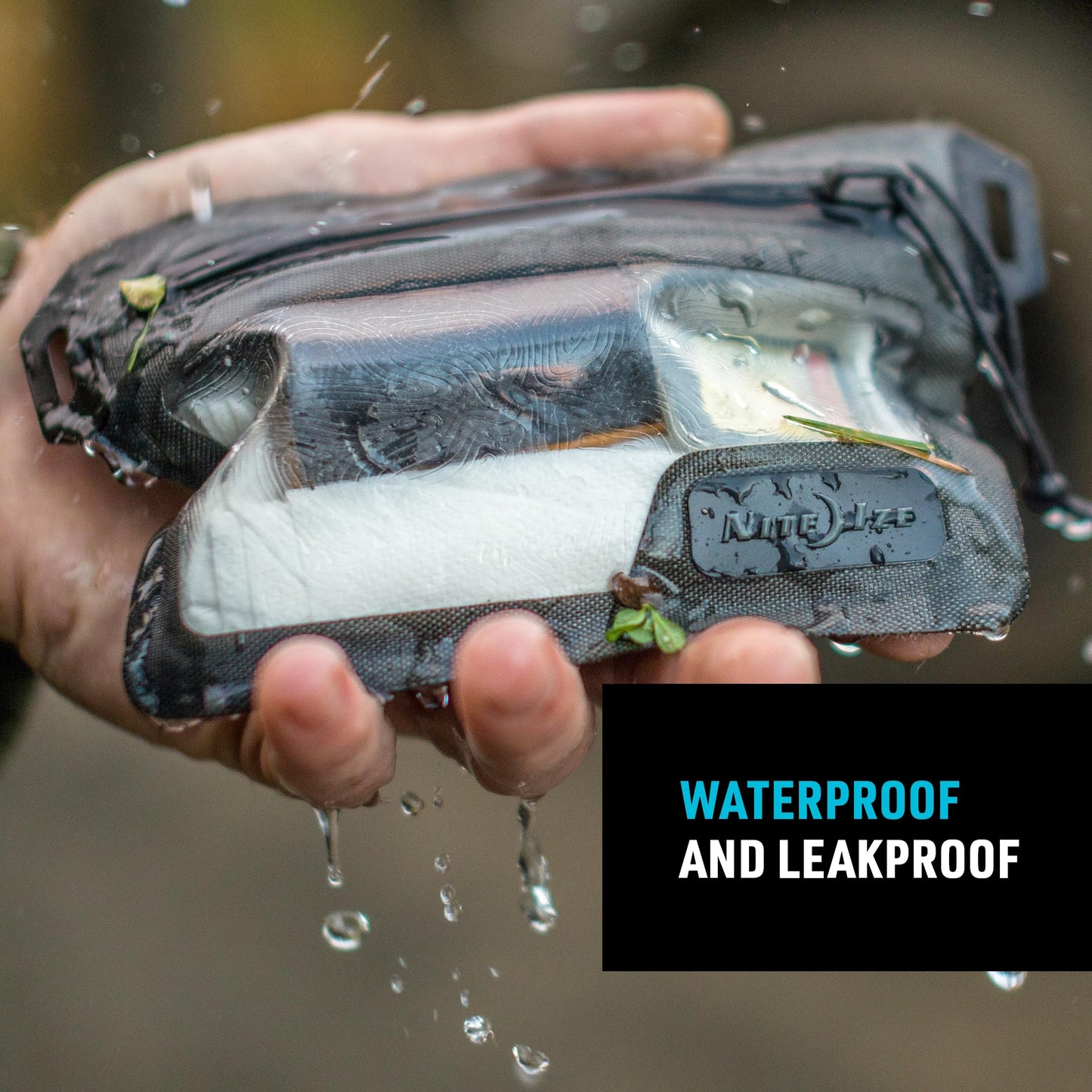 Nite IZE Runoff Waterproof Wallet - Dry Pouch for Tough Trusted Protection - Waterproof Wallet for Beach Trips & Outdoor Activities - Tested Dustproof and Waterproof to IP67