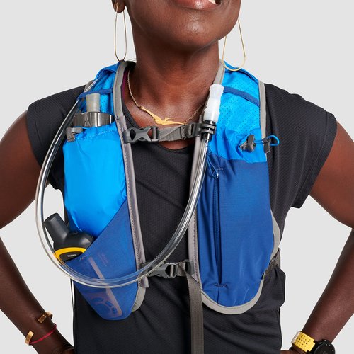 Ultimate Direction Highland Hydration Vest, Includes 1.5L Reservoir, Dedicated Phone Pocket, 10L Storage + Exterior Bungees, Adjustable Fit for Trail Running, MTB Rides, or Long Runs (UD Blue, M/L)