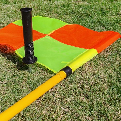 Desyeryamimi Soccer Corner Flags Set of 4 for Soccer Field, Adjustable Spring Loaded Soccer Flags Agility Training Poles Soccer Sticks, Speed and Agility Training Equipment with Storage Bag-5FT
