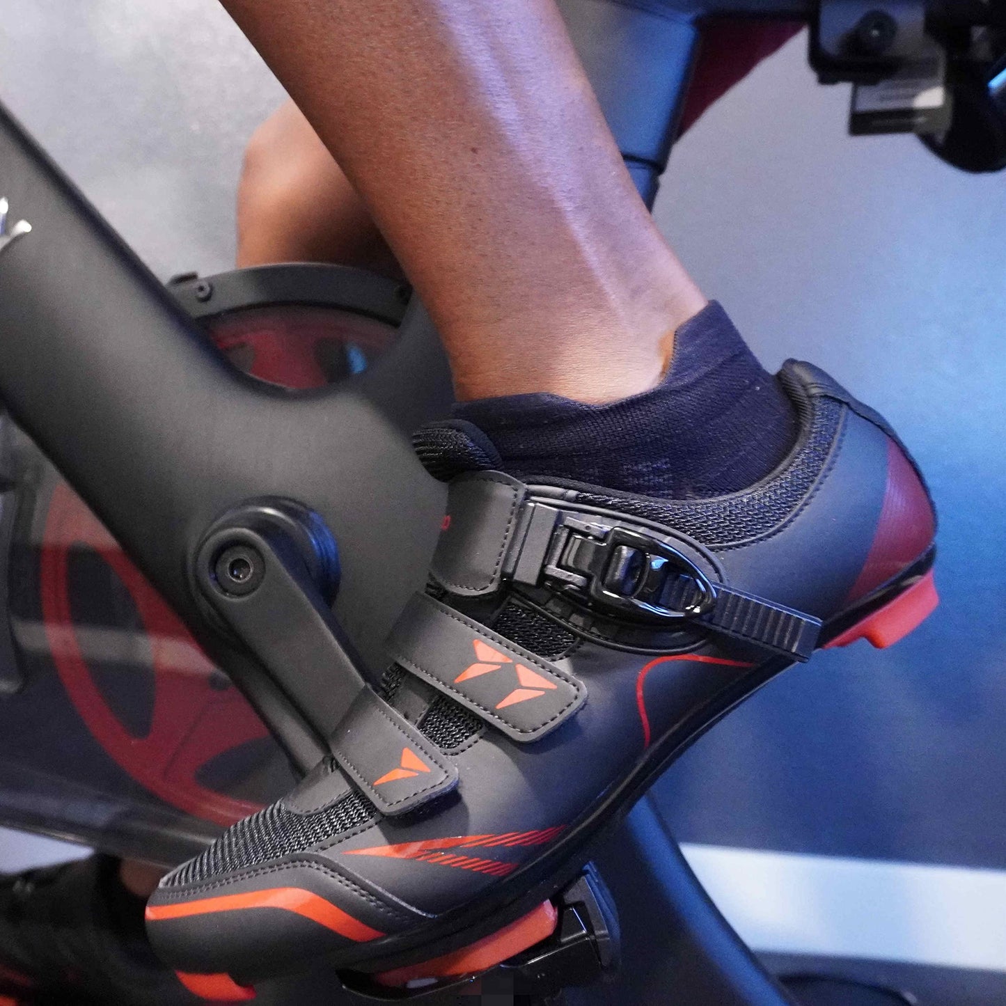 KESCOO Mens Womens Cycling Shoes Compatible with Peloton Bike Shoes and Delta Cleats Pre-Installed, Clip in Road Bike Riding Racing Biking Shoe Perfect for Indoor Outdoor - Black red, 45