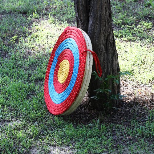 SOPOGER Archery Target for Backyard Adult, Easy Arrow Removal Bow Target, Durable Bow and Arrow Target for Youth Outdoor Shooting Practice (Straw Target Red)
