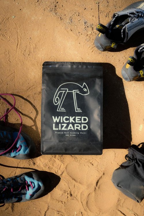 Wicked Lizard Signature Sports Chalk, 280 Grams (10 oz), Loose and Chunky