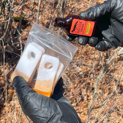 Wildlife Research Center Red Fox Urine Predator Calling Masking Scent for Deer Hunting